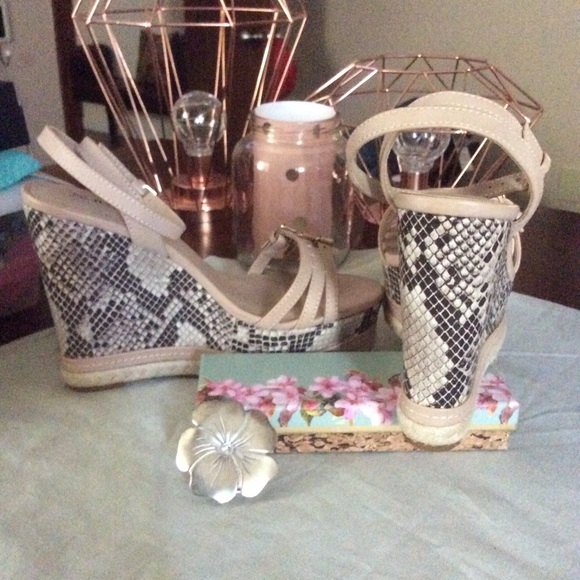 JUST FAB - WEDGE SANDALS - Picture 4 of 5